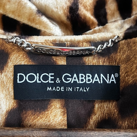 Dolce & Gabbana Leopard Velvet Blazer & Silk-Lined Skirt with Velvet Panel—2000s - Picture 4 of 16